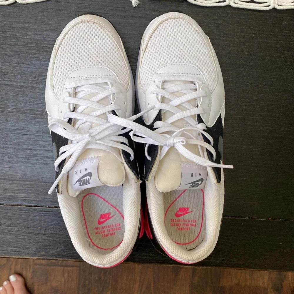 Nike Air Max, women’s, 7.5, used, worn a couple times, no box - Picture 5 of 7